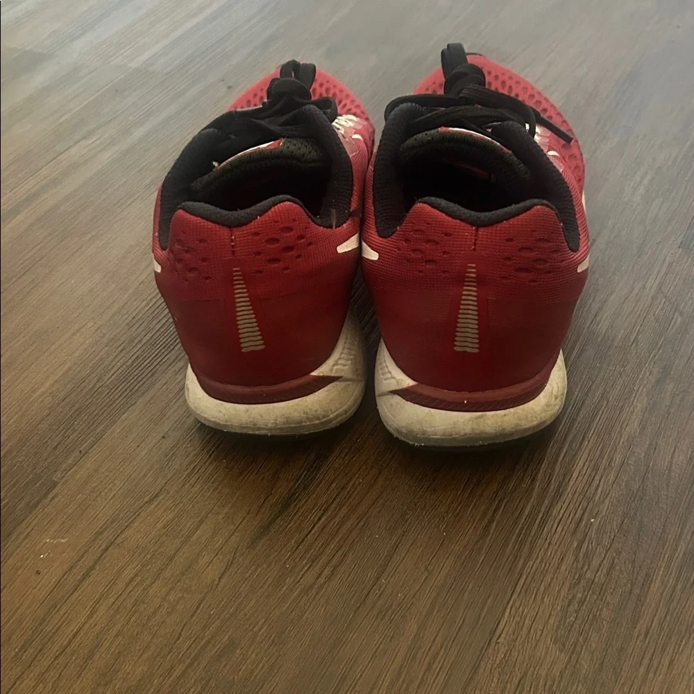 Nike zoom pegasus 34 tb university red/black/white size 6.5 women